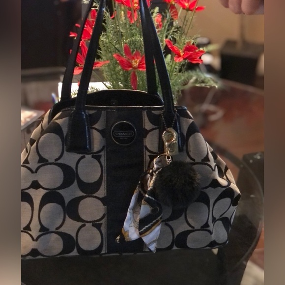 Vintage Y2K Coach Fabric Black & Gray Signature Shoulder Bag w/ Leather Straps - Picture 11 of 15